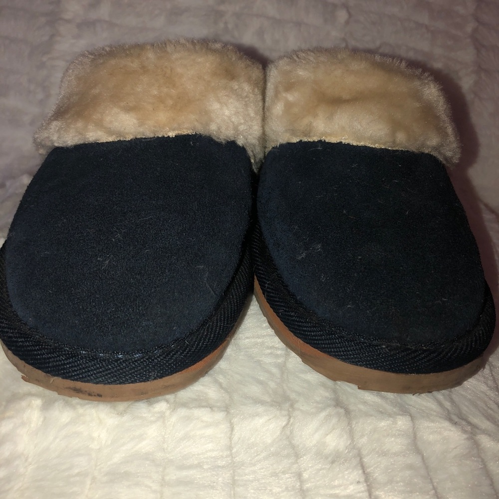 Minnetonka faux sheepskin slippers navy